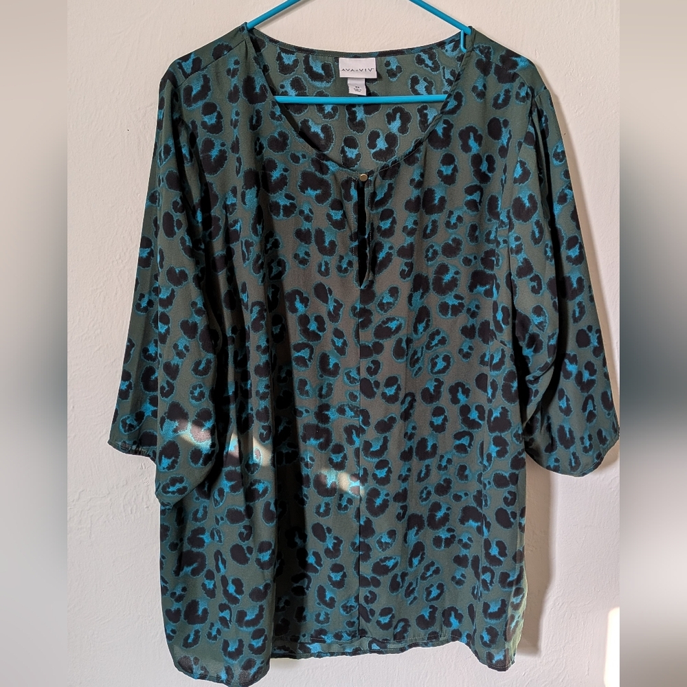 Ava & Viv Green Leopard Print Blouse